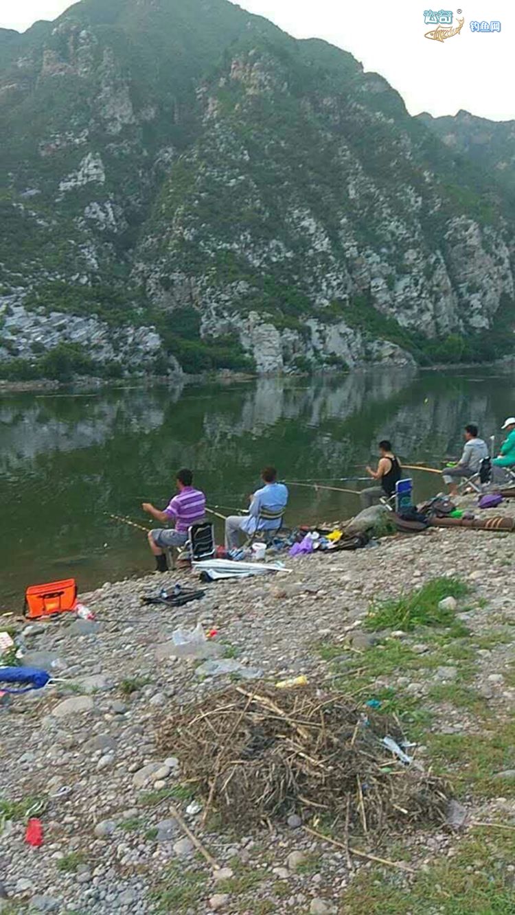 野钓北京落坡岭水库遭遇大雨，崔悲的夜钓【原创首发】